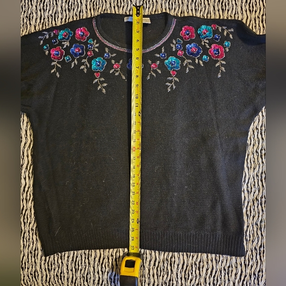 Beautiful Erik Stewart embellished sweater 2X - Picture 5 of 7